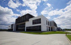 ABB rozpoczyna w Polsce produkcję przekształtników dla zespołów trakcyjnych