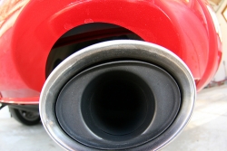 Paliwa E20 zmniejszają emisję tlenku węgla i węglowodorów w samochodach