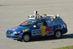 Stanford Racing Team stworzył samochód samodzielnie parkujący w poślizgu