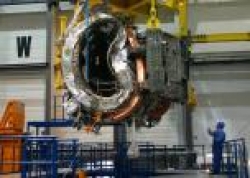 Polscy fizycy pomagają w budowie reaktora termojądrowego W7-X