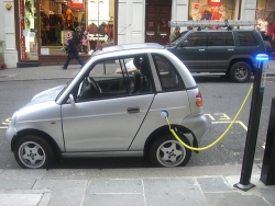 Samochodowi giganci chcą ustalić wspólny system zasilania samochodów elektrycznych