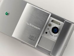 Sony Ericsson SATIO 3g multimedialny telefon 12,1Mpix