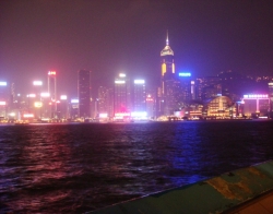 Hongkong najbardziej zanieczyszczonym światłem miastem na świecie