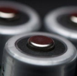 Bezpieczne i dłużej działające baterie