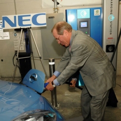 NEC testuje błyskawiczną ładowarkę do EV