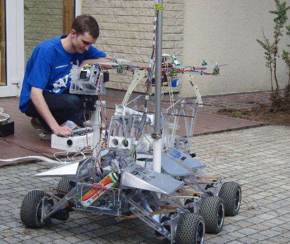 Magma 2 - zwyciezca University Rover Challenge Magma 2 - zwyciezca University Rover Challenge