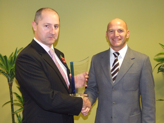 Jon Boxall, Global Head of Semiconductors and Electronics Test & Measurement, RS Components and Nicola Gomiero, Distribution Sales Director, LeCroy.