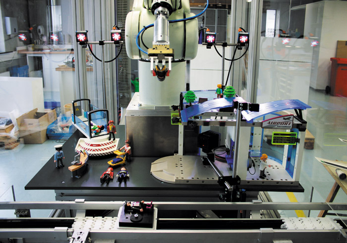Aplikacja demonstracyjna – robot Kawasaki i czujnik wizyjny SensoPart FA46 Aplikacja demonstracyjna – robot Kawasaki i czujnik wizyjny SensoPart FA46