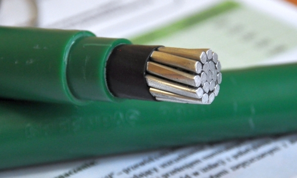 GREENPAS - nowej generacji przewód elektroenergetyczny w osłonie do linii napowietrznych. GREENPAS - nowej generacji przewód elektroenergetyczny w osłonie do linii napowietrznych wg normy EN 50397-1 w ofercie TELE-FONIKA Kable