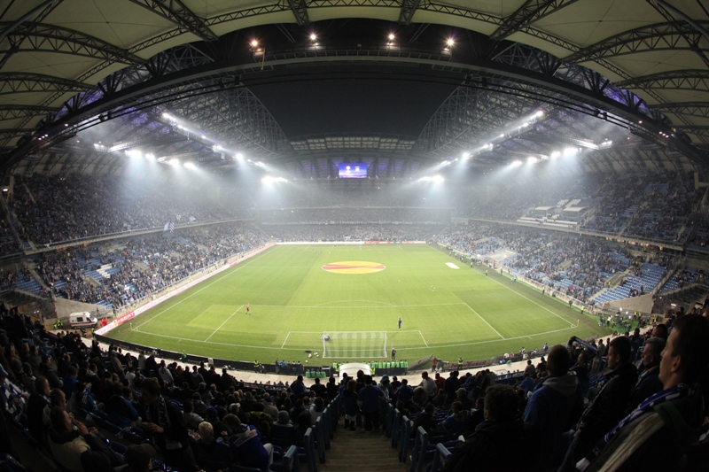 Oświetlenie LED na Stadionie Miejskim w Poznaniu Oświetlenie LED na Stadionie Miejskim w Poznaniu