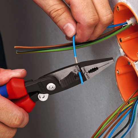 Wielofunkcyjne szczypce dla elektroinstalatorów Knipex Wielofunkcyjne szczypce dla elektroinstalatorów Knipex