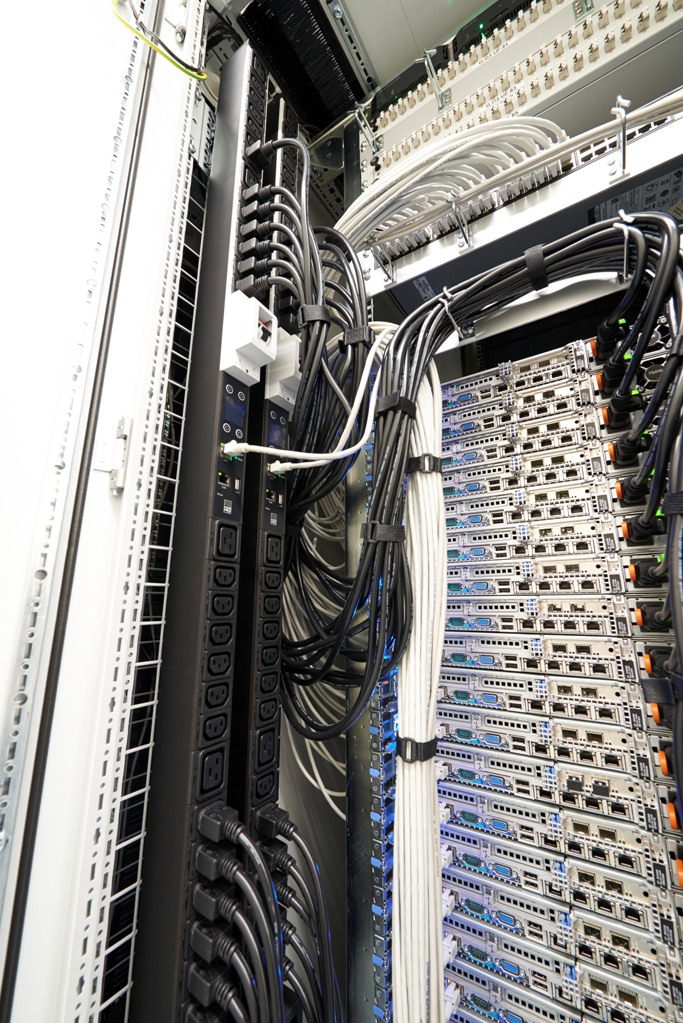 Power Distribution Units (PDUs) Power Distribution Units (PDUs)
