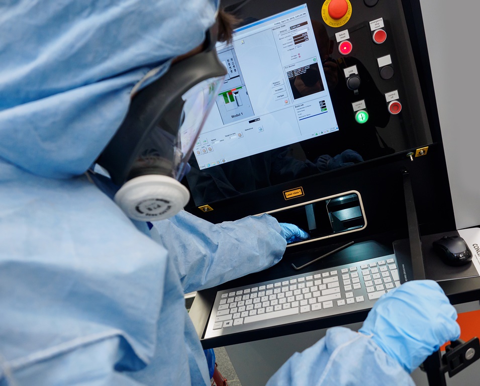 Drukarka 3D umożliwiająca tworzenie elementów w metalach, w tym stali, brązu, złota, srebra, aluminium oraz stopów tytanu Drukarka 3D umożliwiająca tworzenie elementów w metalach, w tym stali, brązu, złota, srebra, aluminium oraz stopów tytanu