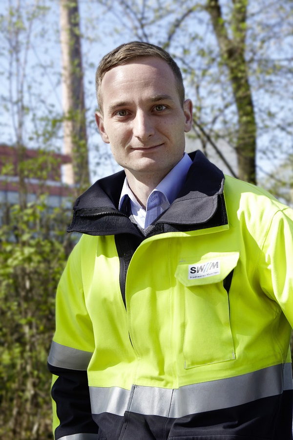 Maximilian Gruner i jego zesp&oacute;ł Obwod&oacute;w Wt&oacute;rnych System&oacute;w Energetycznych odpowiadają za dob&oacute;r komponent&oacute;w zabezpieczających - SWM zdecydował się stosować system FAME na wszystkich poziomach napięć