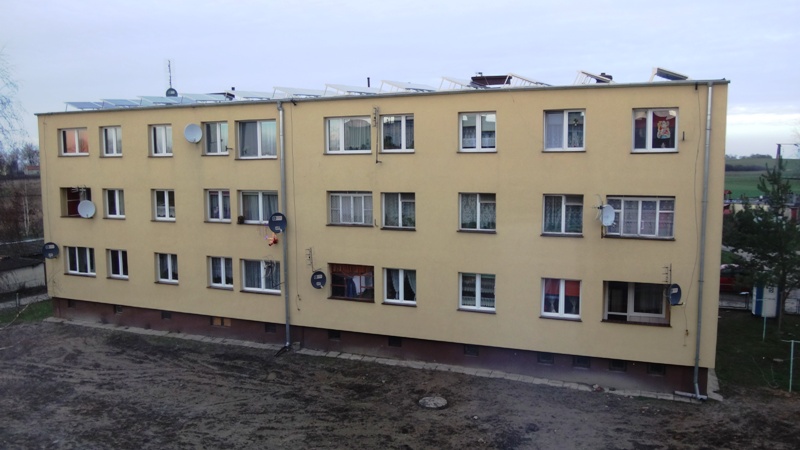 Budynek wielorodzinny w miejscowości Zielonki [źr&oacute;dło: PORT PC/ NIBE-BIAWAR]