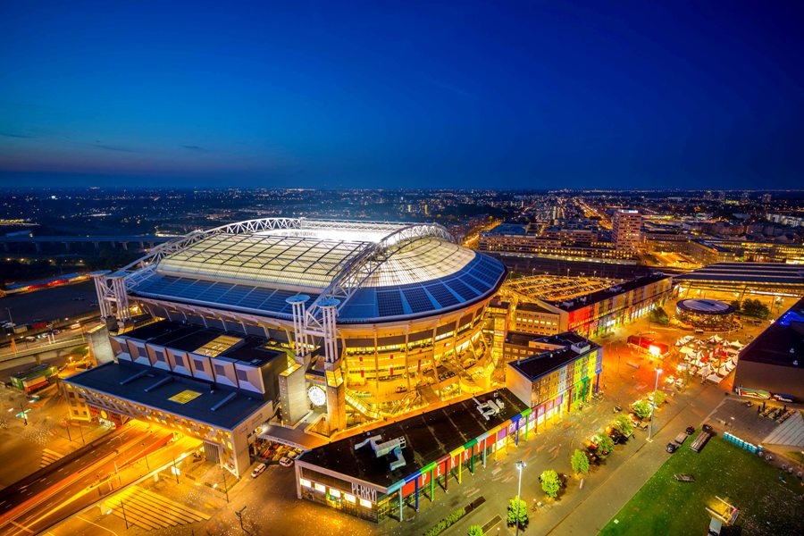 Nissan, Eaton i The Mobility House podpisują 10-letnią umowę na zwiększenie wydajności energetycznej słynnego stadionu Amsterdam ArenA dzięki magazynowaniu energii w używanych akumulatorach Nissan LEAF