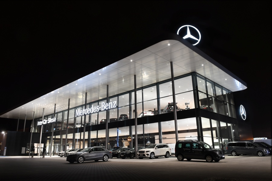 Iluminacja obiektu z zewnątrz fot. Inter-Car Silesia Iluminacja obiektu z zewnątrz fot. Inter-Car Silesia