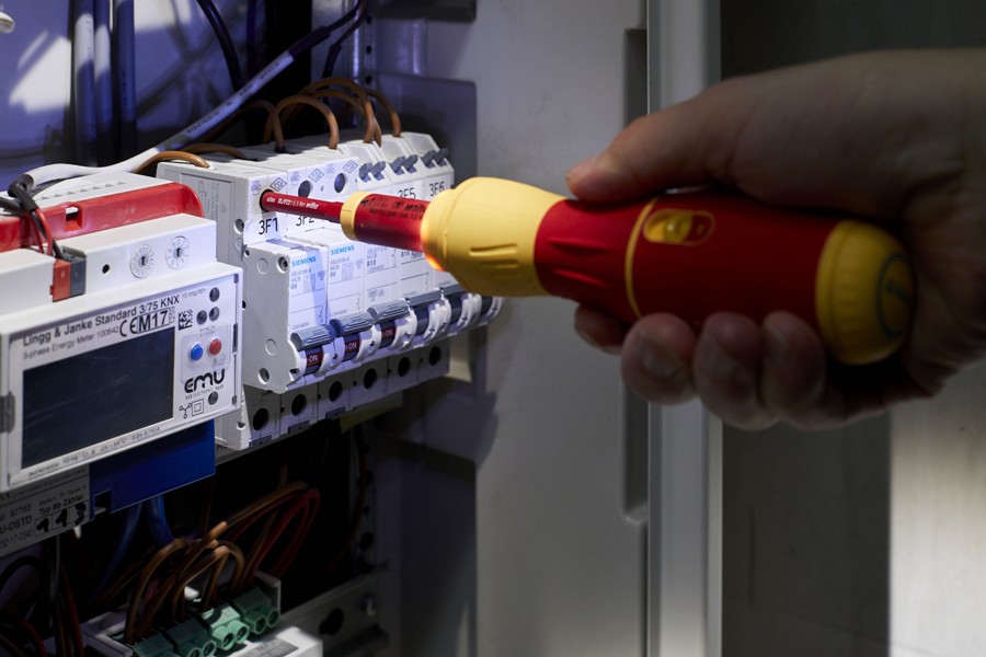 Wkrętak elektryczny Wiha speedE&reg; II electric &ndash; teraz jeszcze szybszy dzięki dw&oacute;m stopniom ochrony materiału