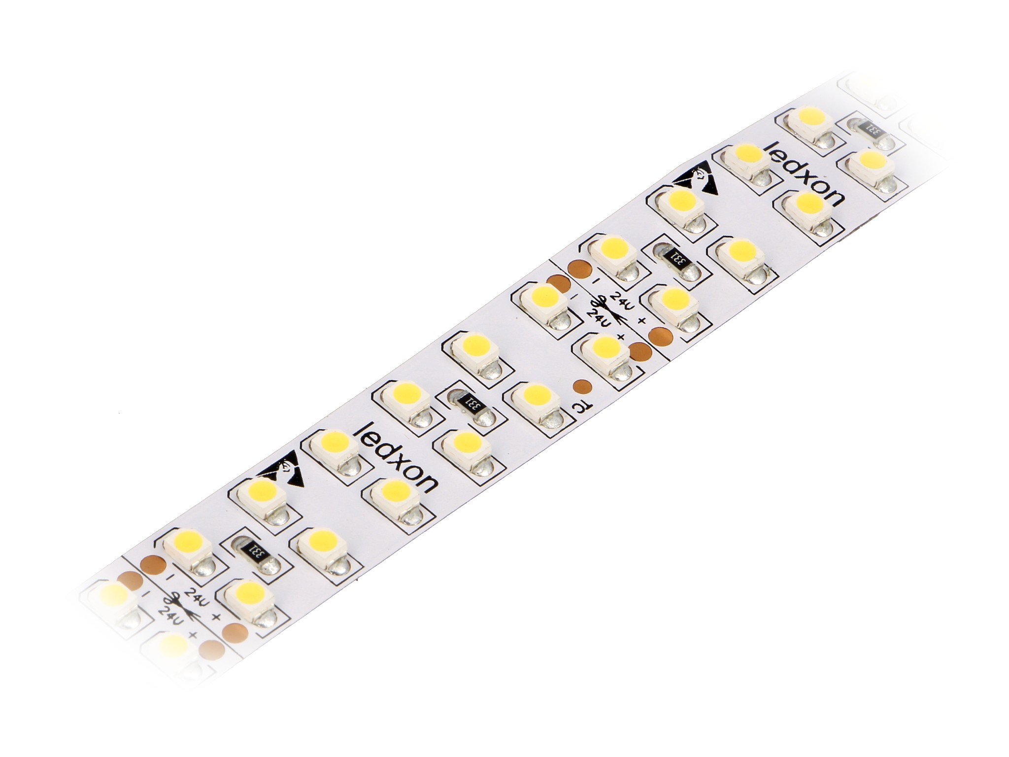 Wysoką intensywność uzyskano przez rozmieszczenie LED-ów w dwóch szeregach. 9009046 LED