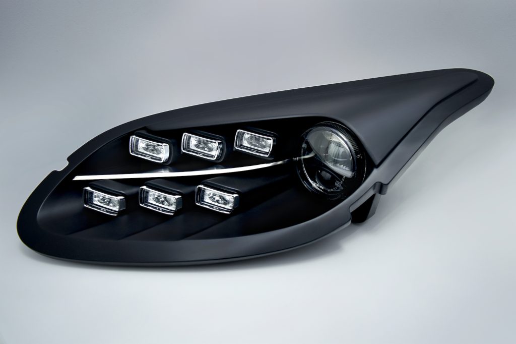 Arrinera Hussarya 33 - lampa przednia