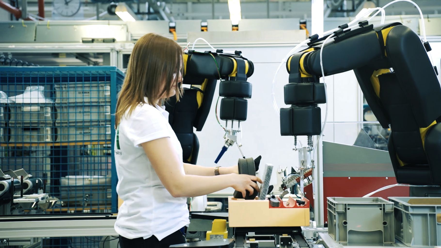 Robot HRC umożliwia przejrzystą logistykę na małej powierzchni