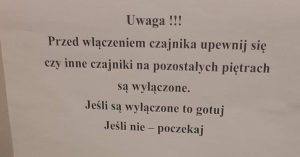 Brodzik półokrągły do kabiny prysznica