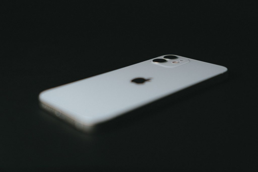 Kiedy naprawa iPhone'a jest opłacalna?