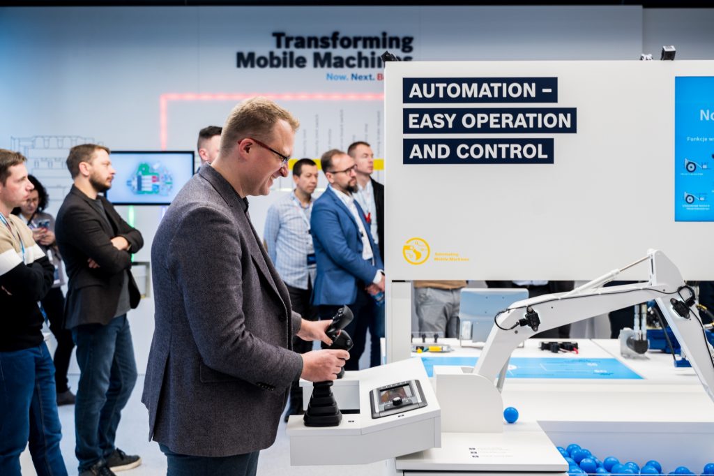 Otwarcie sali szkoleniowo-pokazowej - Mobile & Industrial World.
