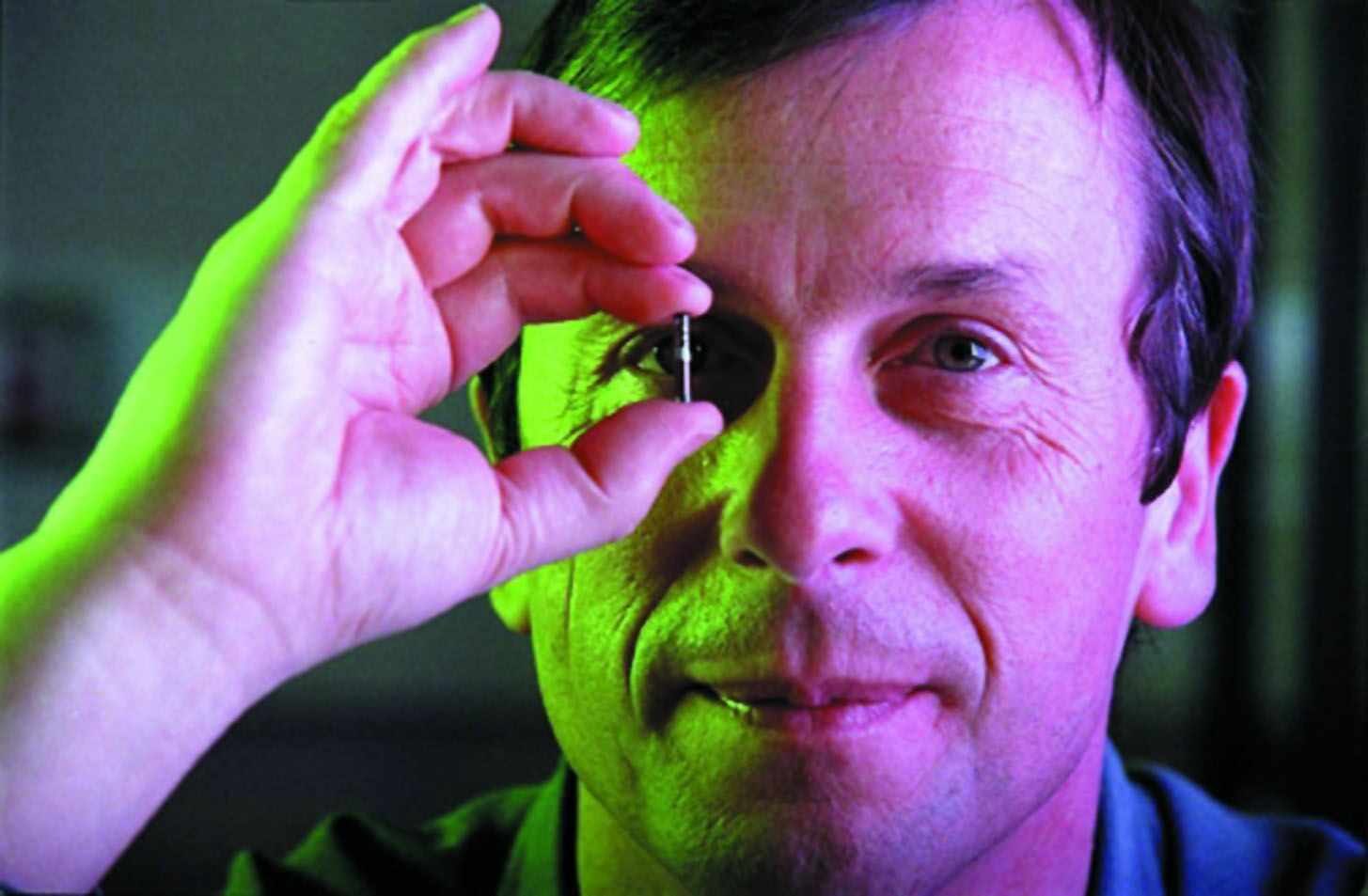 Prof. Kevin Warwick, dziekan wydziału cybernetyki uniwersytetu w Reading