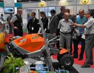 Widok prototypu niekomercyjnego GMRI na Międzynarodowych Targach Górnictwa, Przemysłu Energetycznego i Hutniczego "Katowice 2011"