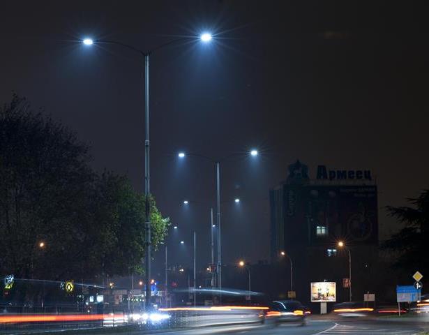 Sharp wprowadza na polski rynek lampy uliczne LED