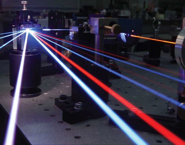 Prace na hali Centrum Innowacyjnych Technologii Laserowych