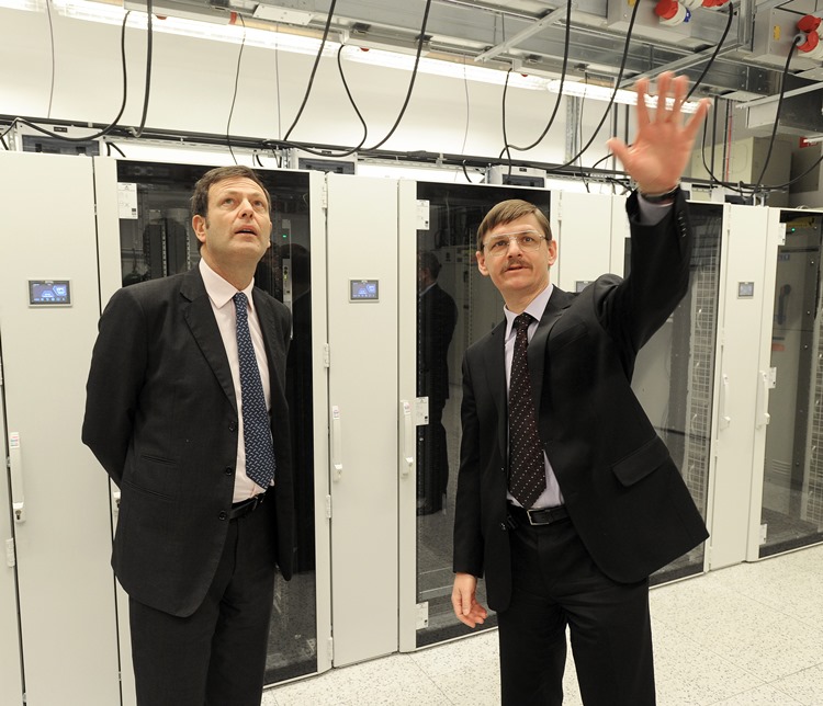 Rozstrzygnięto postępowanie na dostawę połowy podzespołów do budowanego w ramach projektu Centrum Informatyczne Świerk największego polskiego superkomputera.