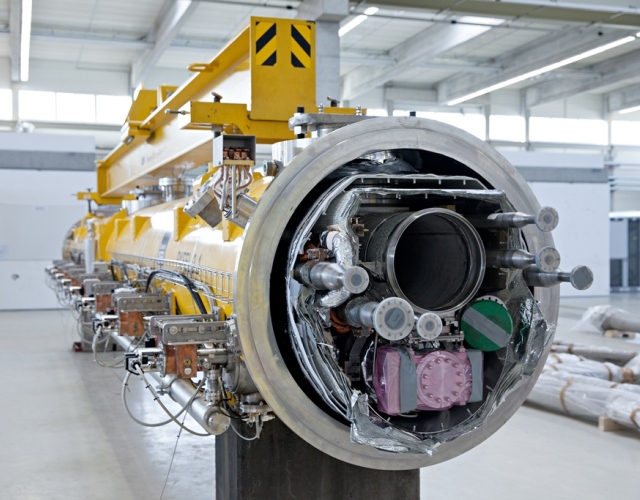 Moduł akceleratora lasera na swobodnych elektronach European XFEL