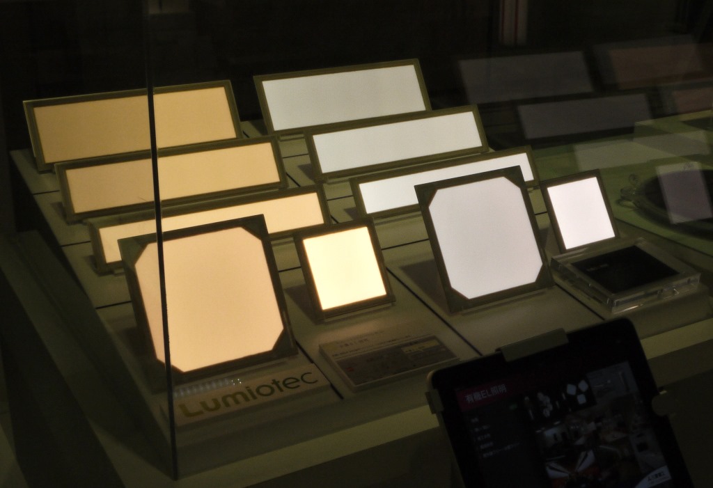 60 kolorów paneli OLED Sumitomo Chemical