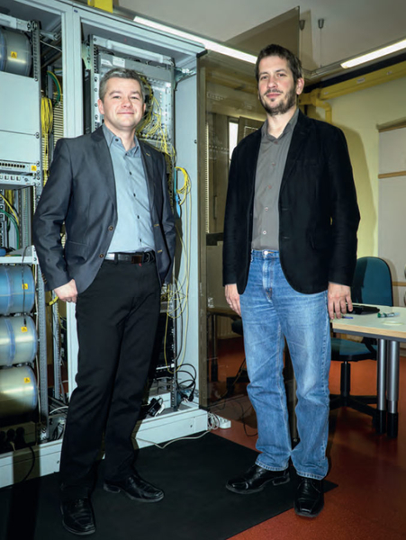 dr Robert Wójcik i dr Jerzy Domżał z AGH