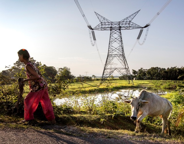 Linia przesyłowa dalekiego zasięgu zapewni energię dla 80 mln ludzi w Indiach