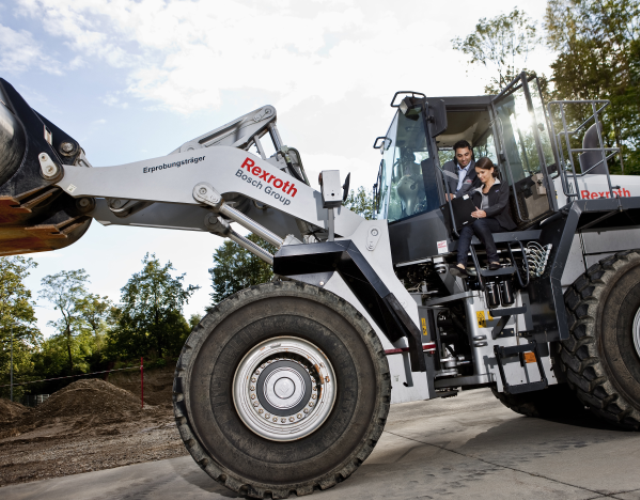 Potrzebujemy inteligentnych układów hydraulicznych