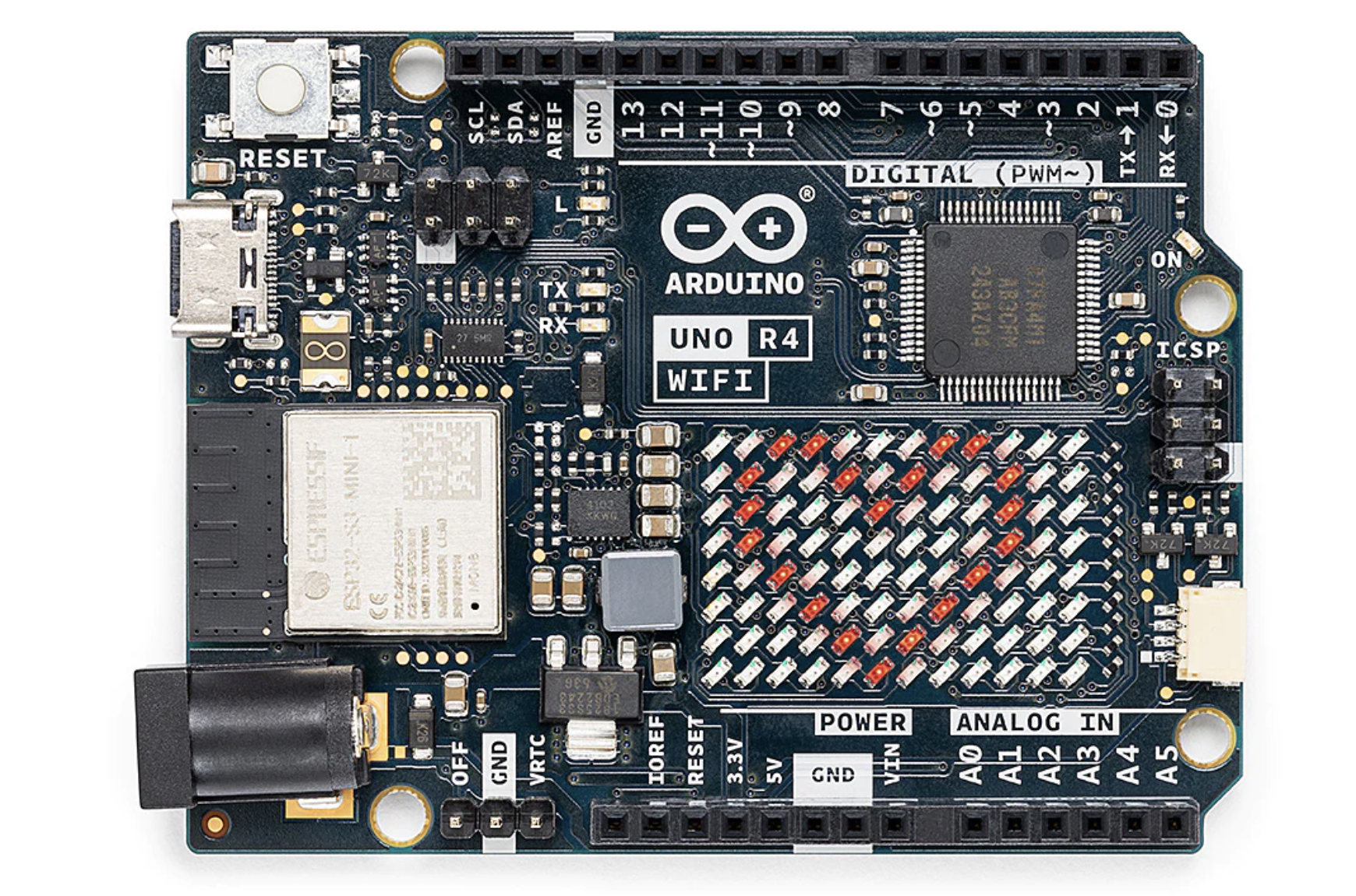 Ilustracja 2. Komputer jednopłytkowy Arduino UNO R4 Wi-Fi oparty na 32-bitowym mikrokontrolerze Renesas RA4M1 (źr&oacute;dło: Arduino)