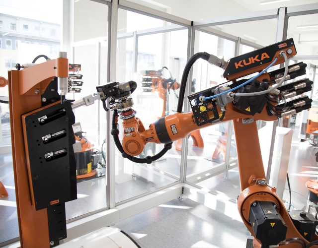 Robot przemysłowy KUKA