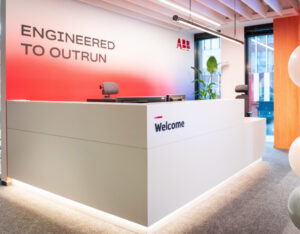 ABB otwiera nowe biuro w Poznaniu. Firma chce wesprzeć transformację energetyczną i automatyzację w regionie