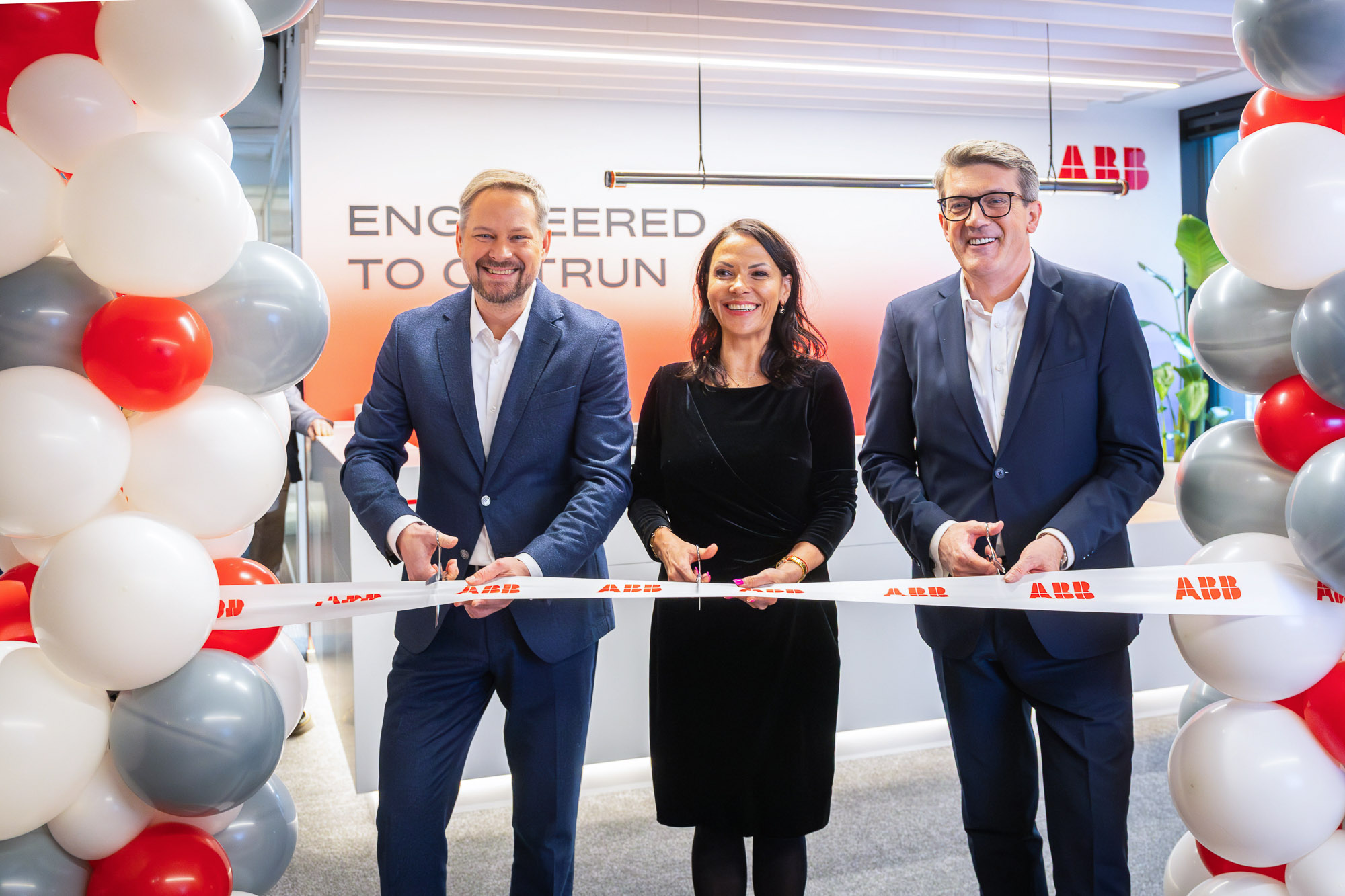 ABB otwiera nowe biuro w Poznaniu. Firma chce wesprzeć transformację energetyczną i automatyzację w regionie