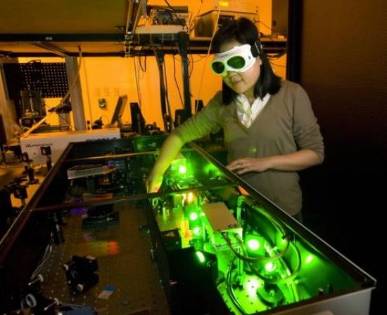 Na Purdue University powstał system zbierający energię cieplną traconą w układach wydechowych samochodów a następnie konwertujący ją w energięelektryczną Na Purdue University powstał system zbierający energię cieplną traconą w układach wydechowych samochodów a następnie konwertujący ją w energięelektryczną