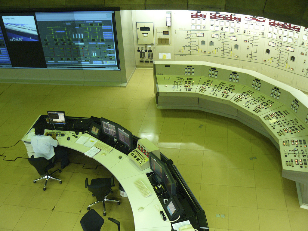 Rys. 5. Sala dyspozycji mocy w elektrowni wodnej Itaipu na rzece Parana (Brazylia)