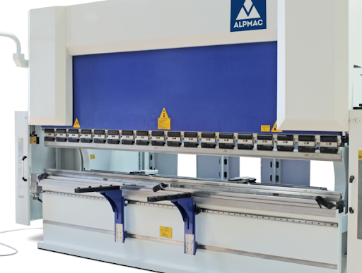 Prasa krawędziowa CNC – jak działa i do czego służy?