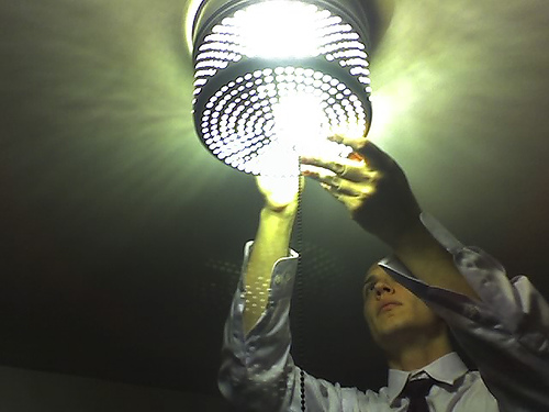 Żarówki LED – szkodzą czy są neutralne dla zdrowia człowieka? Żarówki LED – szkodzą czy są neutralne dla zdrowia człowieka?