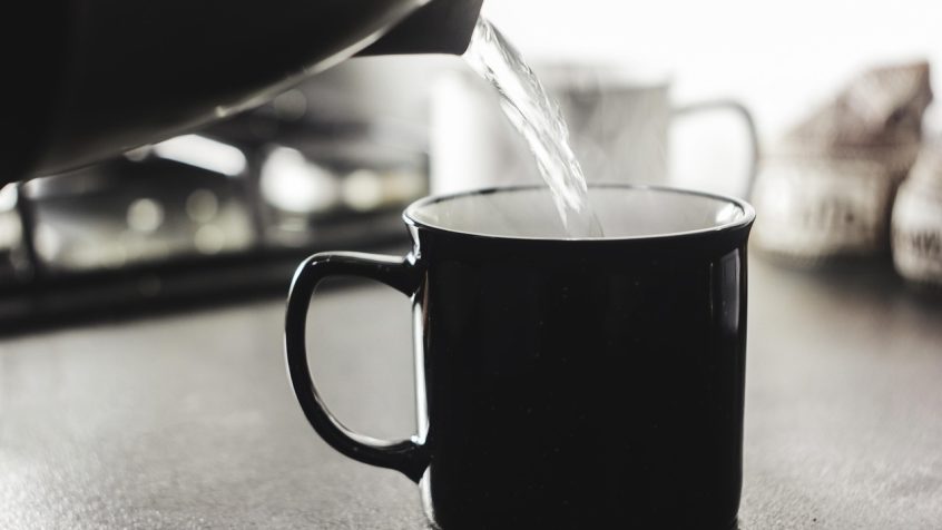 De’Longhi vs Tefal - który czajnik elektryczny premium wybrać?