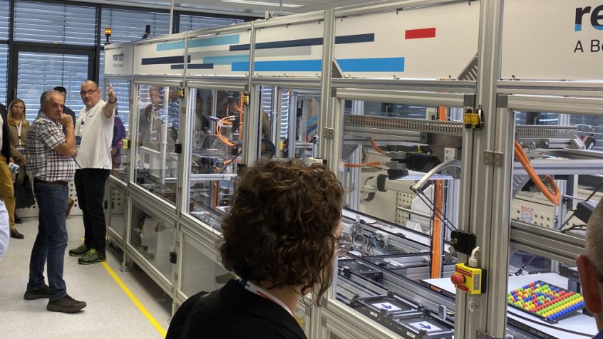 Showroom CU.BE – sala Factory of the Future Lab (Źródło obrazu: Bosch Rexroth)