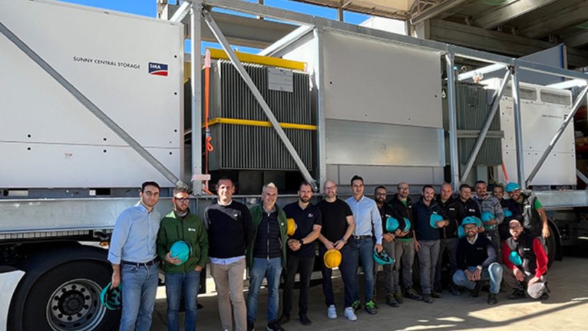 SMA rozszerza portfolio Large-Scale dla systemu BESS i elektrowni PV