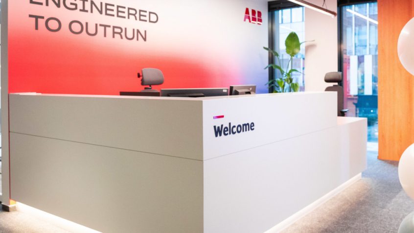 ABB otwiera nowe biuro w Poznaniu. Firma chce wesprzeć transformację energetyczną i automatyzację w regionie